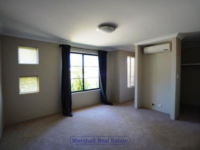 32 Ripplevale Circle, Carramar