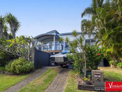 13 Honeyeater Way, Coffs Harbour