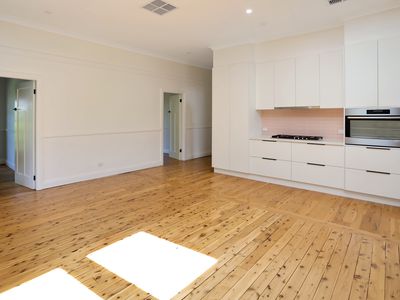 17 Regent Street, Forbes