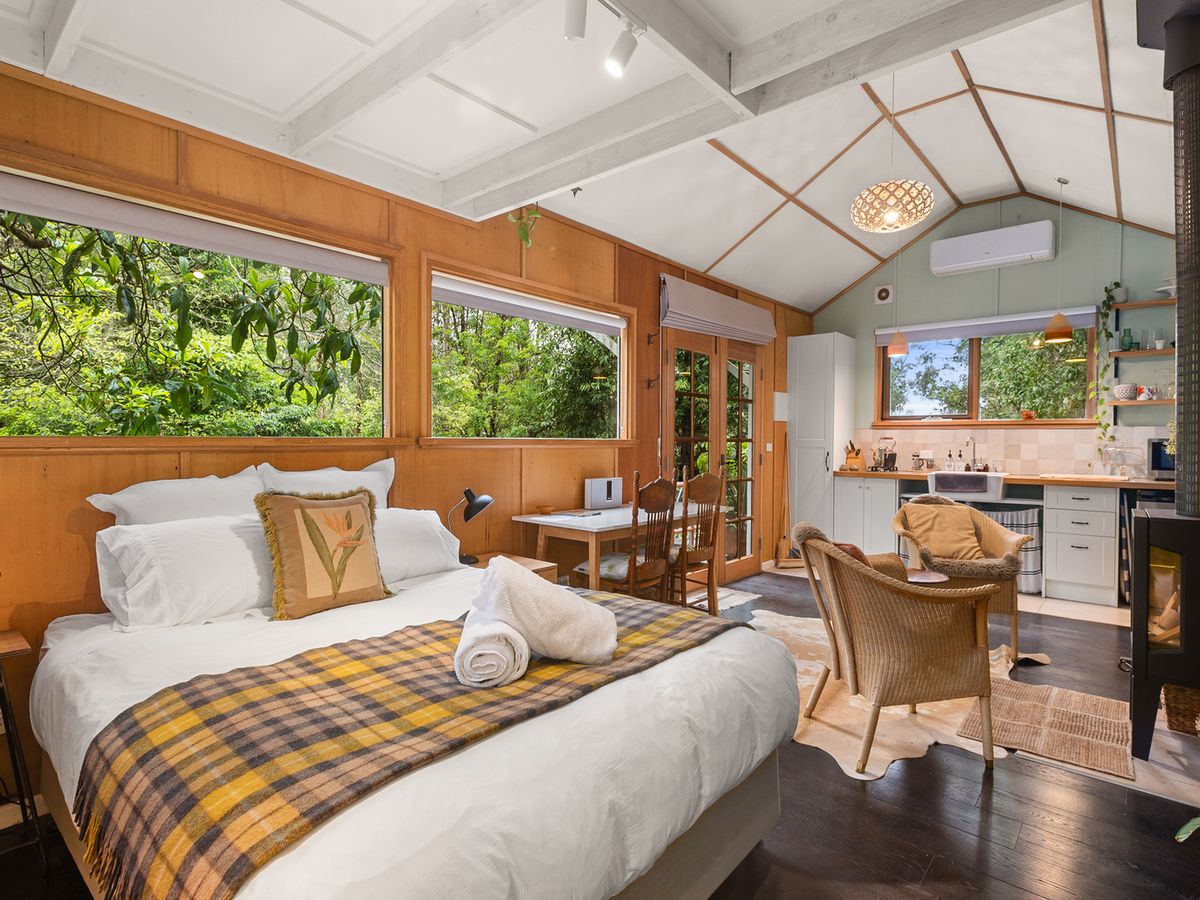 24 Blanche Parade, Mount Macedon