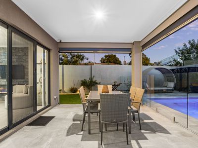 11A Riverton Drive West, Rossmoyne