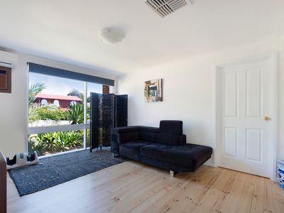 12 Manoora Drive, Hallett Cove