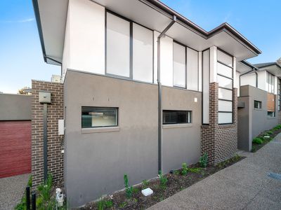 2 / 45 Peter Street, Box Hill North