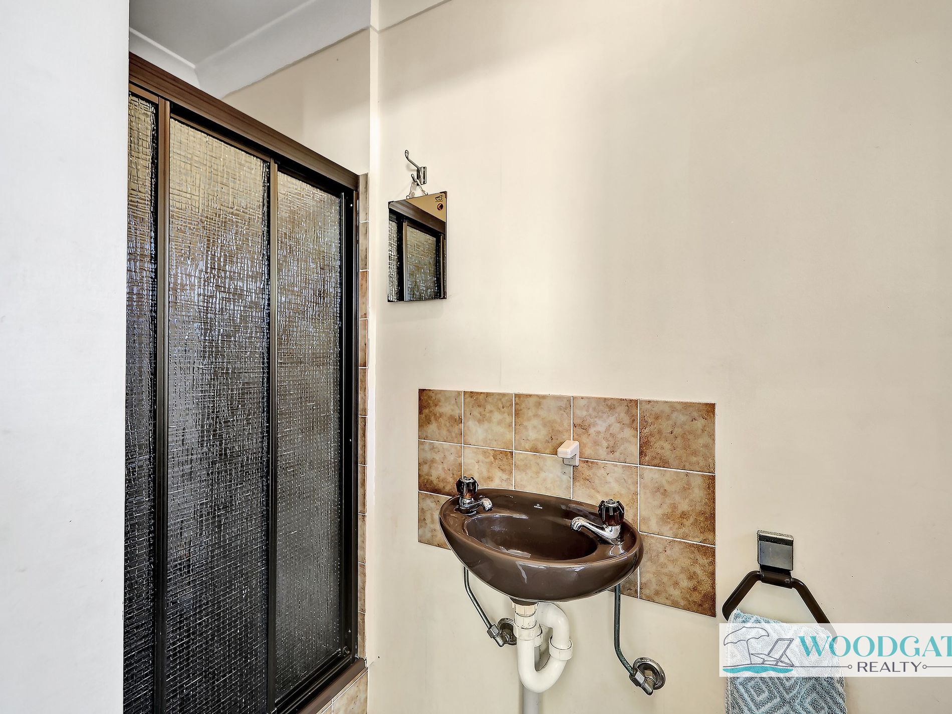 1B Fifth Avenue Woodgate, Woodgate