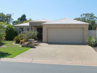 27 GOLFLINK AVENUE , West Wodonga