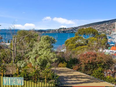 1 / 32 Bath Street, Battery Point