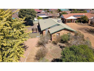 6 Magpie Close, Dubbo