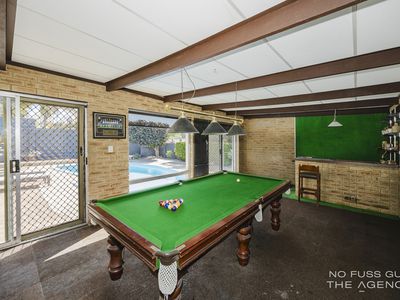 32 Carr Crescent, Warwick