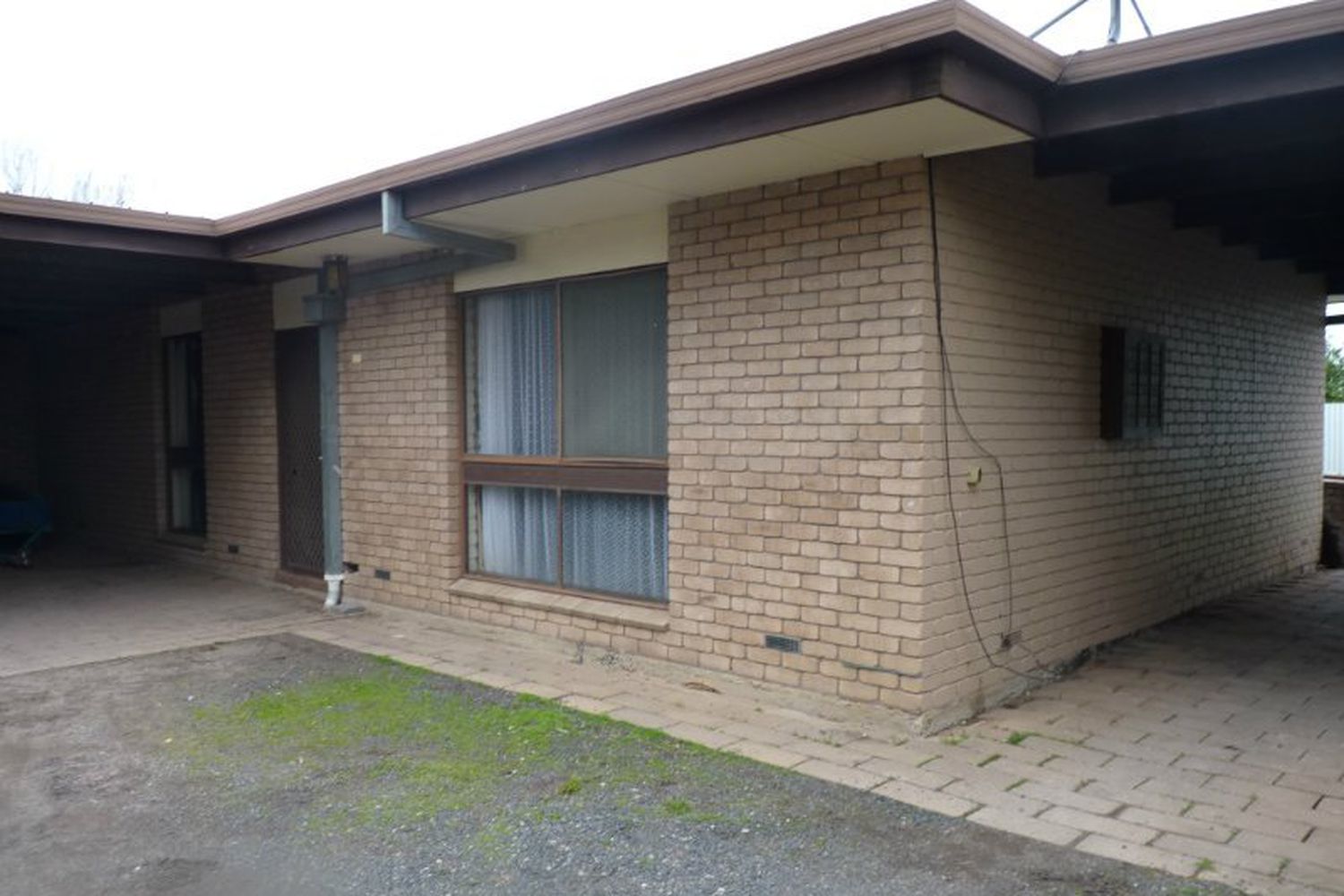 4 / 8 High Street, Horsham