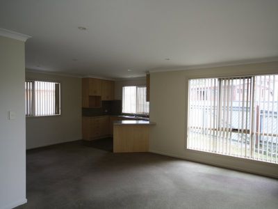 1 / 4 Austin Street, Wynyard