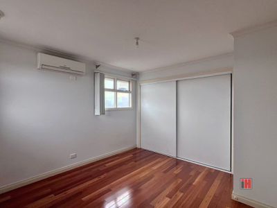 2 / 8 Faye Street, Reservoir