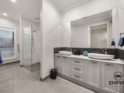 19 Kernot Parade, Clyde