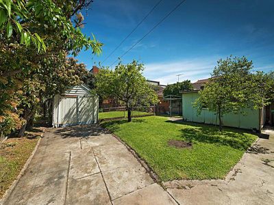 39 Grice Crescent, Essendon