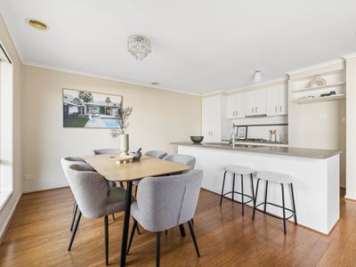 43 Billabong Crescent, Tarneit