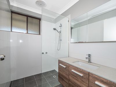 4 Fir Court, Camillo