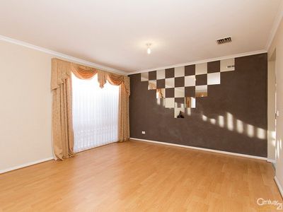 13 Wattlebird Court, Narre Warren