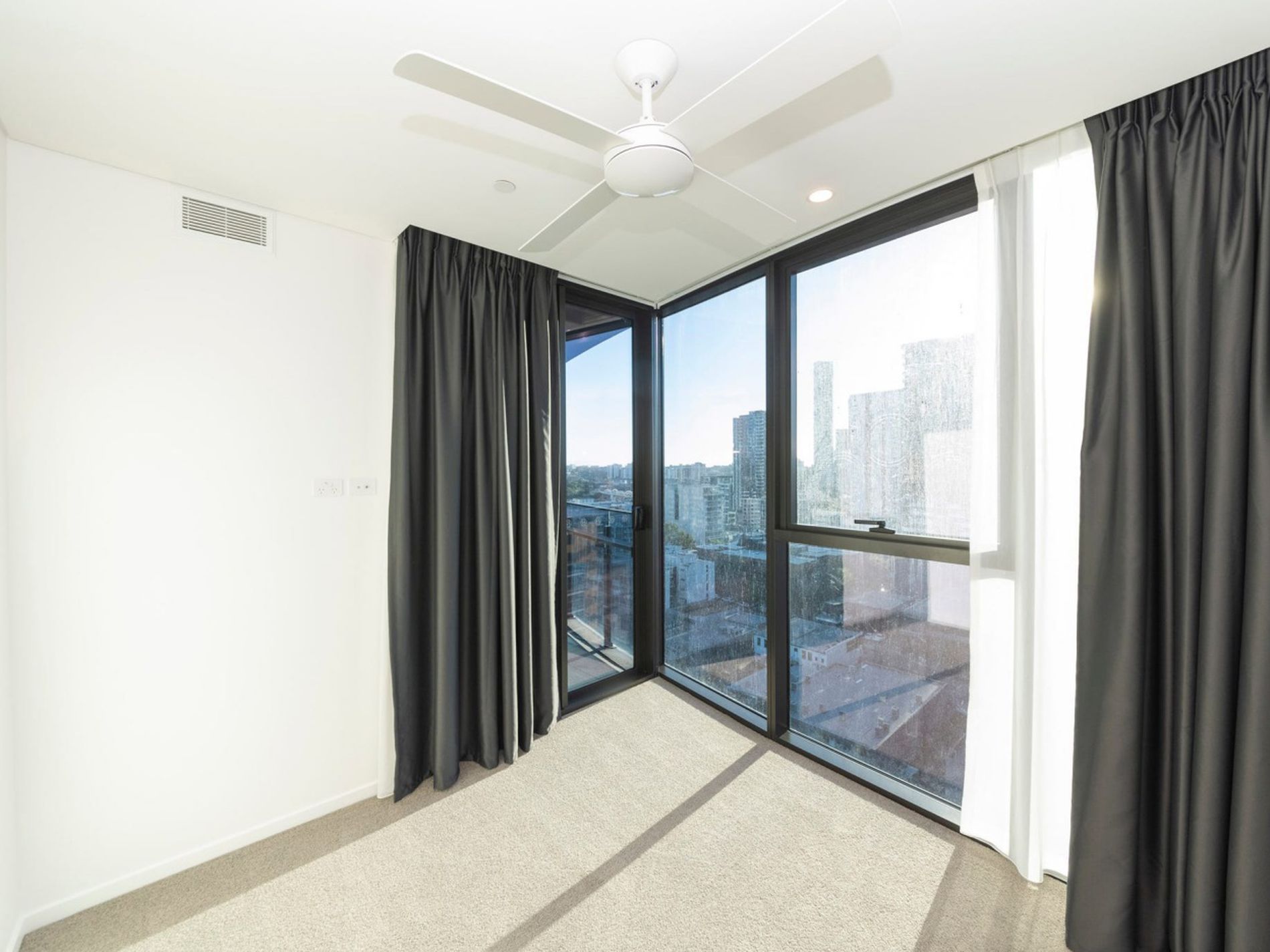 1602 / 15 Manning Street, South Brisbane