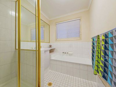 27 Teraglin Street, Manly West