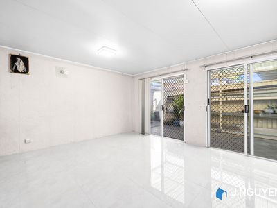 32 Gregorace Place, Bonnyrigg