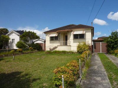 13 McCallum St, Roselands