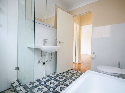 1 / 3 Wangee Road, Lakemba