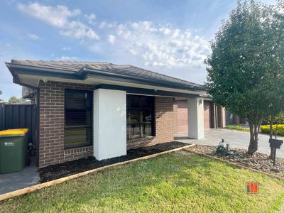 6 Whitebark Street, Wollert