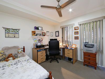 12 Honeyeater Ct, Woodgate