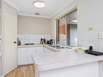 2/50 Ramsdale Street, Doubleview