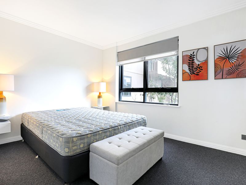 33 / 4 Bank Street, Wollongong