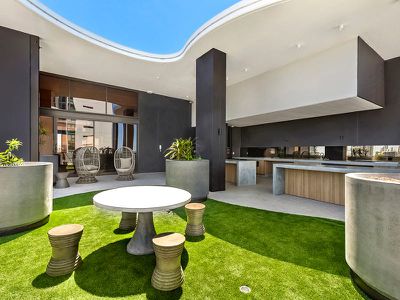 1403 / 139 Scarborough Street, Southport
