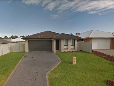 13 Sherrard Crescent, Dubbo