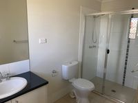 2 Thames Drive, Regents Park
