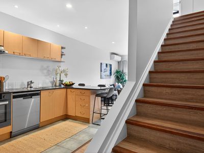 E / 1 Hillcrest Avenue, Hillcrest