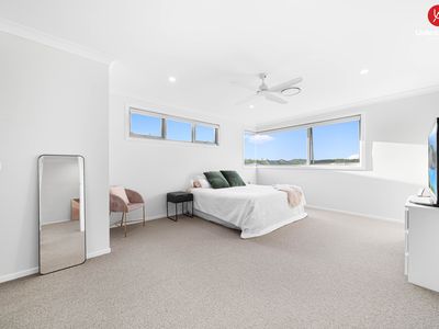 32 Jenkinson Drive, Elizabeth Hills