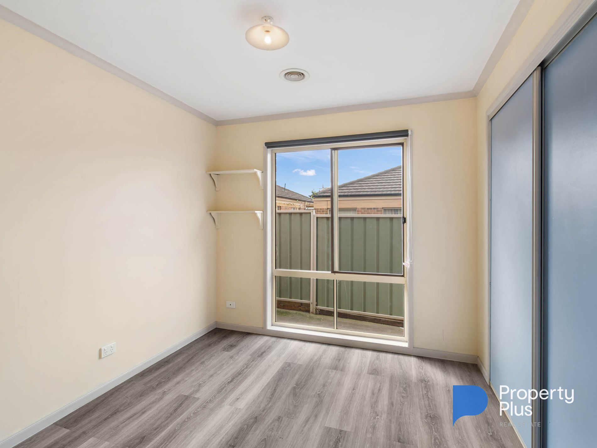 11 Allingham Street, Golden Square