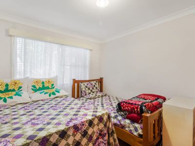 30 Hilltop Crescent, Campbelltown
