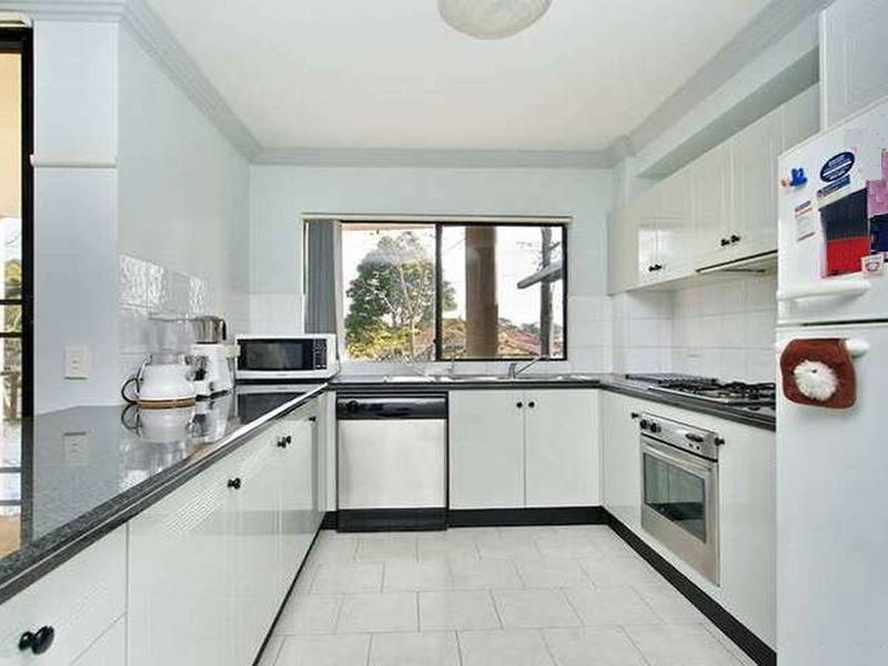 8/37-43 Good Street, Westmead