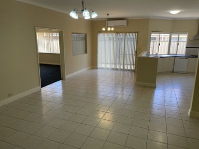 57 Kippilaw Loop, Carramar
