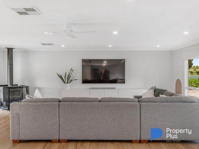 16 Rennie Street, Huntly