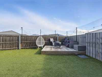 2 / 10 Curtain Court, Brighton