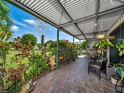 12 TAYLOR STREET, Kurrimine Beach