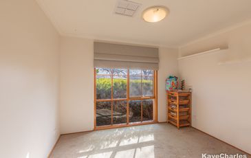 8 Hillman Court, Berwick