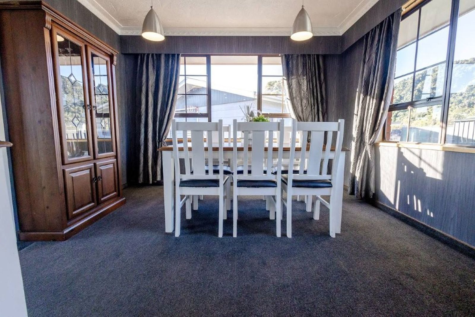 5 Mitchell Place