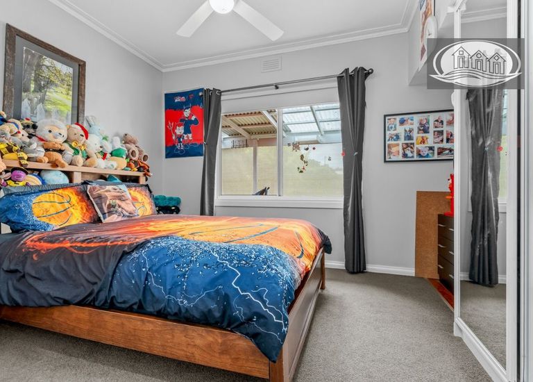 37 Waterford Avenue, Portland