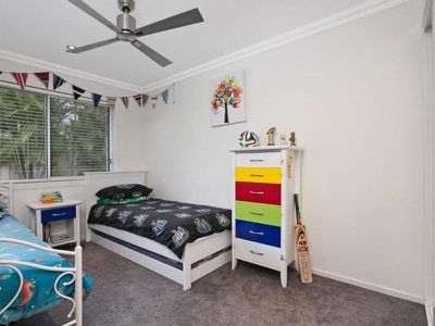 1 / 34 Hughes Road, Urangan