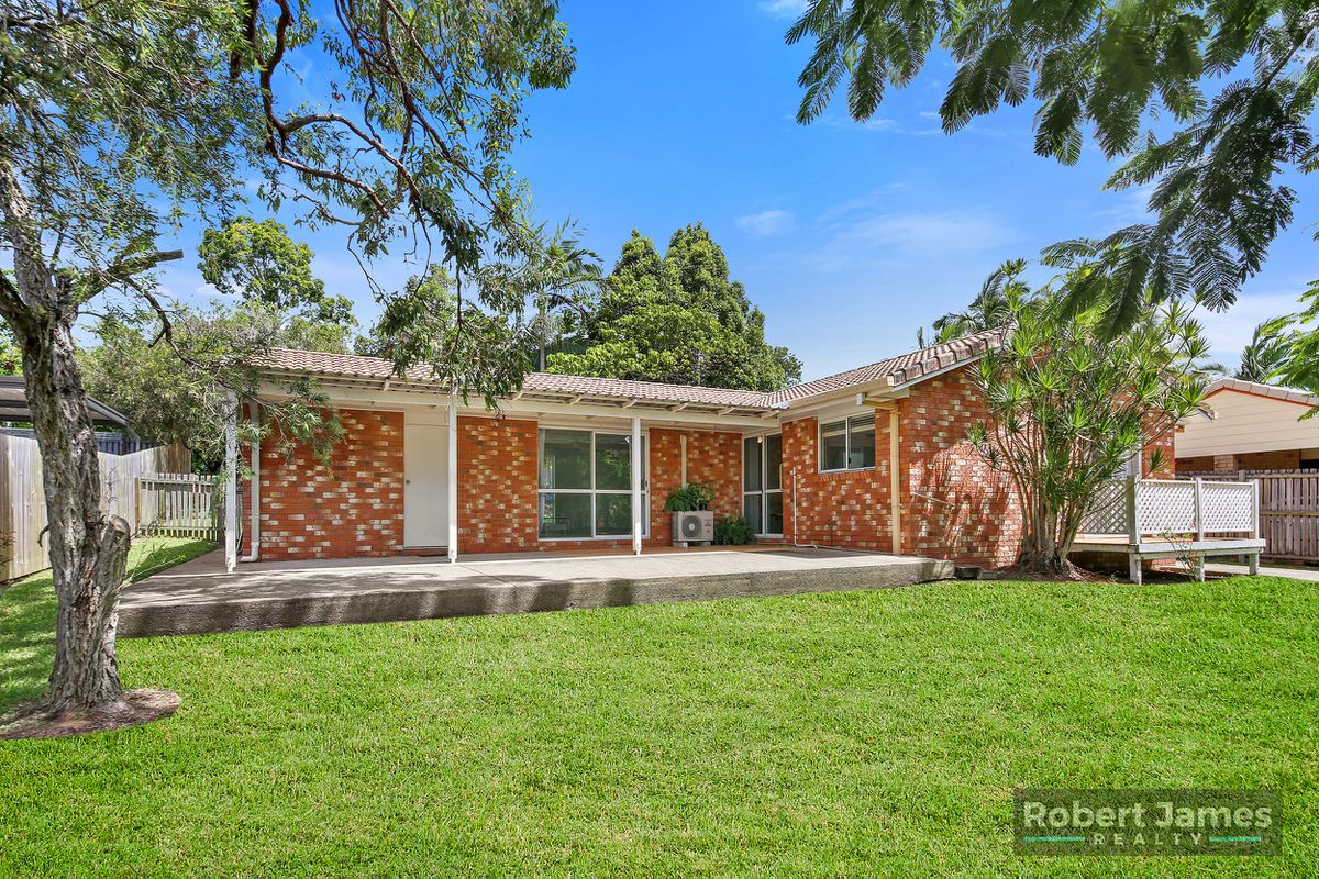 1 Hooper Crescent, Tewantin