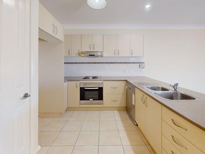 2/4 Parkes Street, Forbes
