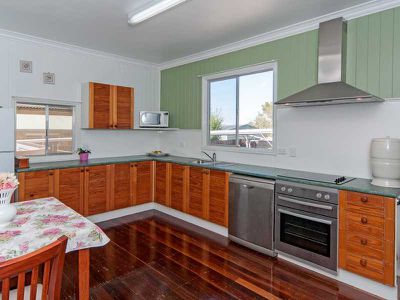 11 Beth Street, North Booval