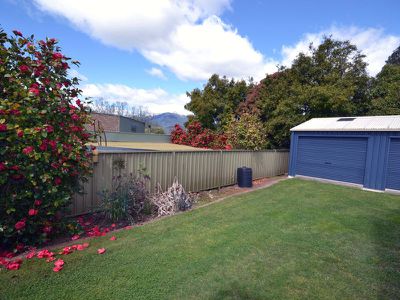 19 Hores Lane , Tawonga