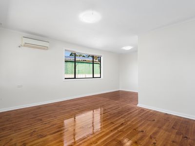 12 Caloola Avenue, Koonawarra